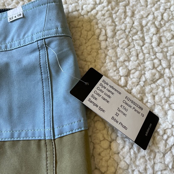 Quicksilver Panel Vee 19" Boardshorts - Picture 8 of 9